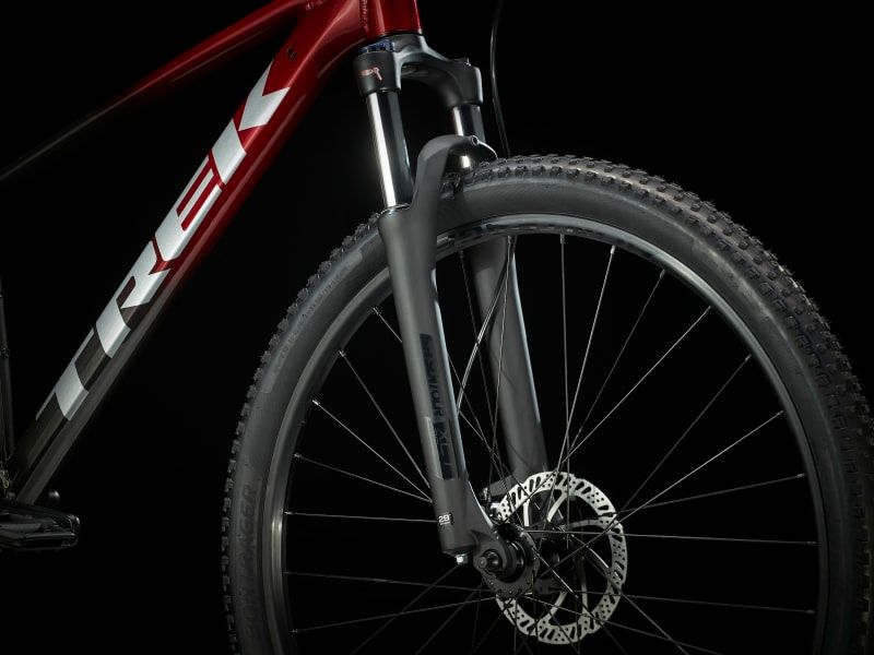 Велосипед TREK MARLIN 6 RD-BK красно-черный 2023 M-L 5259603-23 фото
