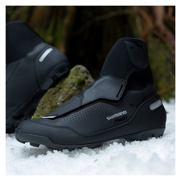 Велообувь зимняя Shimano MW502 черный 48 ESHMW502MCL01S48000 фото