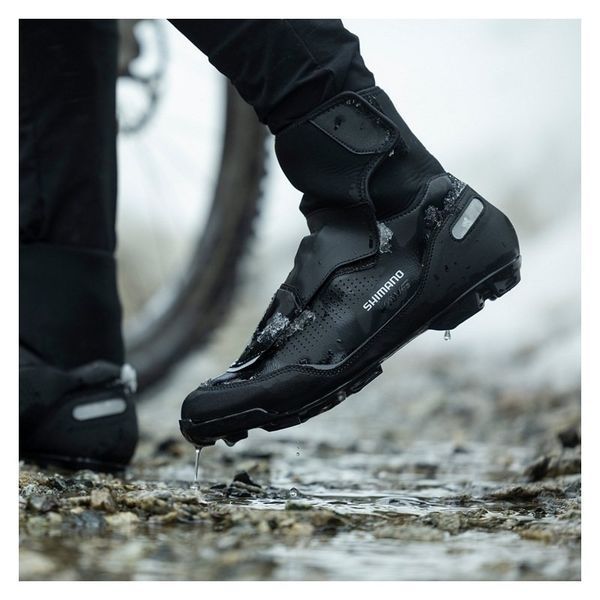 Велообувь зимняя Shimano MW502 черный 48 ESHMW502MCL01S48000 фото